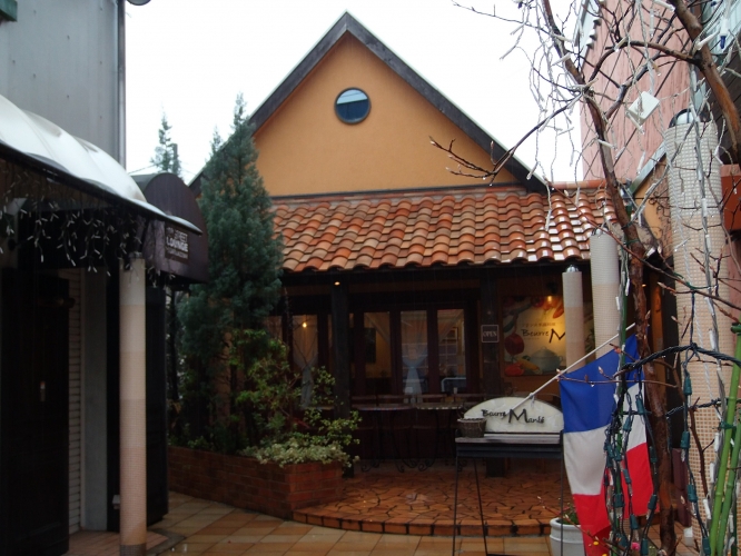 営業：11:30～14:30（LO)／18:00～21:00（LO）　休：月曜日（祝祭日の場合、翌火曜日） 