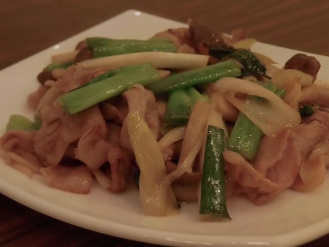 豚肉きのこ越谷ねぎ塩炒め 