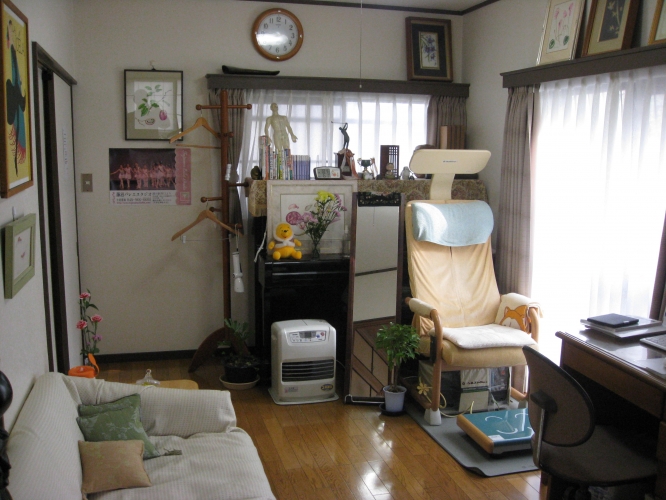 待合室です。家庭的な雰囲気です。 